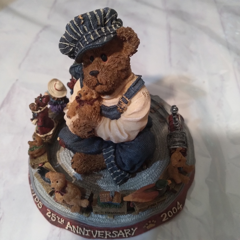 Boyds Bears & friends choo choo mcbear limited edi